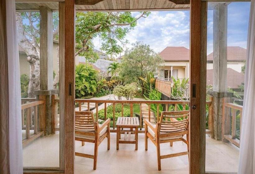 Полулюкс, La Berceuse Resort And Villa Nusa Dua By Taritiya Collection