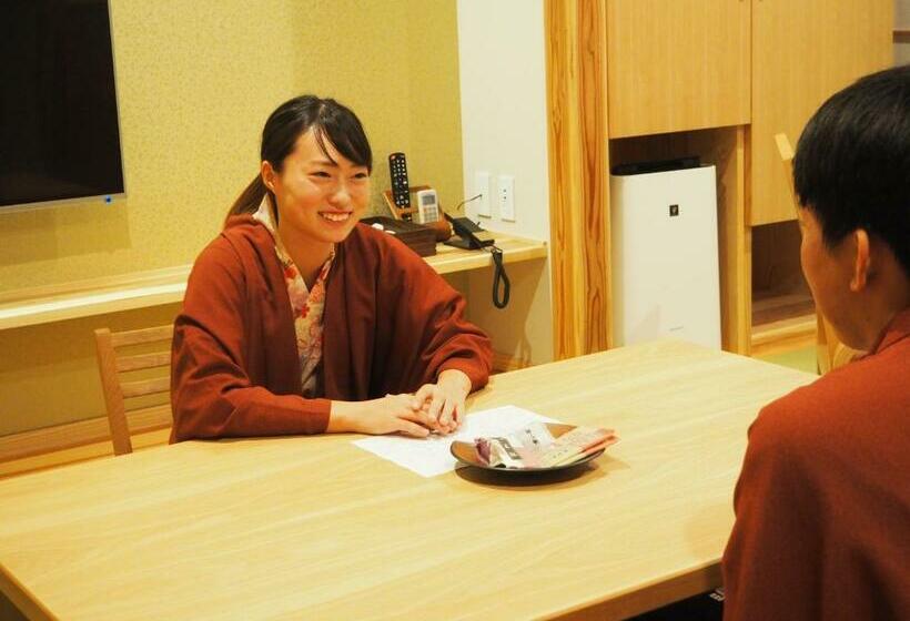 غرفة قياسية رباعية, Akagi Onsen