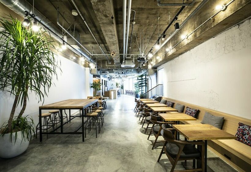 Кровать в Общей Комнате, Hafh Fukuoka The Life   Hostel