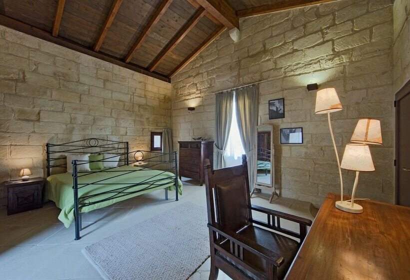 غرفة ديلوكس مزودة بشرفة, La Dimora Delle Grazie