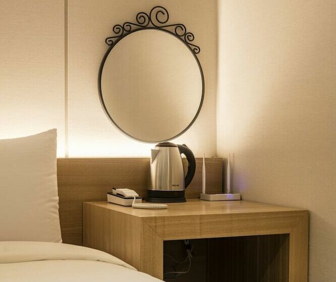 스탠다드 룸, The First Stay