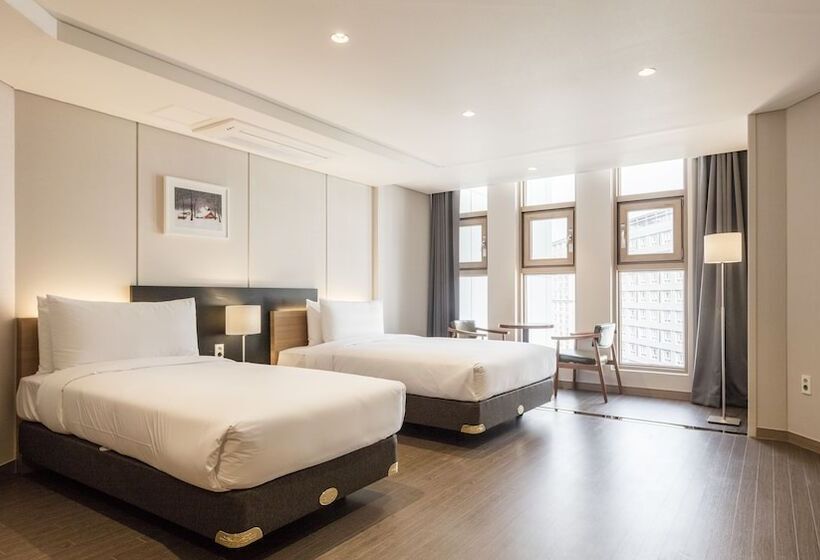 스위트, The First Stay