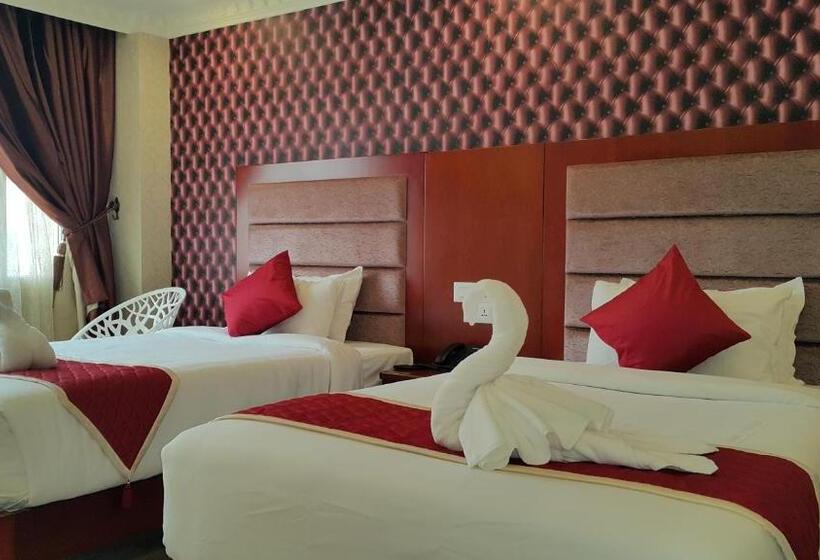 Номер Deluxe, Hyders Park  The Business