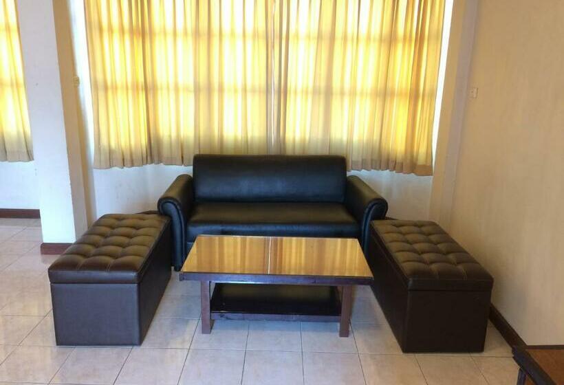 Economy Quadruple Room, Kraisaeng Place