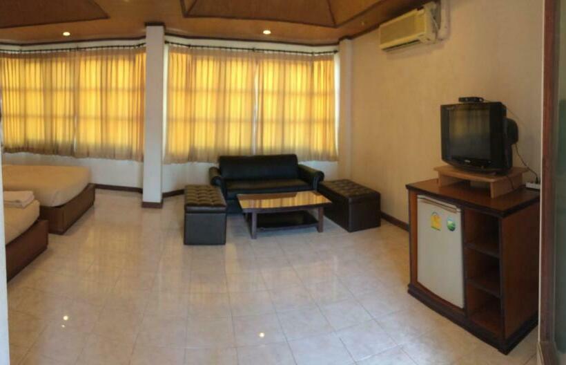 Economy Quadruple Room, Kraisaeng Place