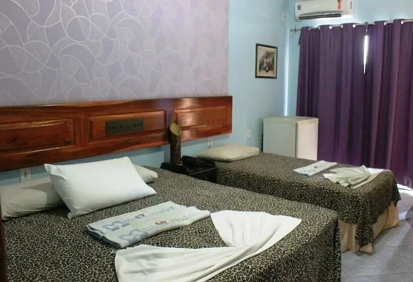 Deluxe Kolmen Hengen Huone, Mara