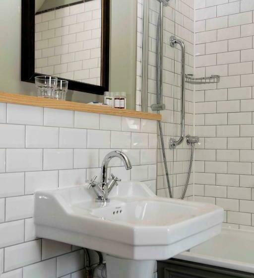 标准间, Pen And Parchment By Greene King Inns