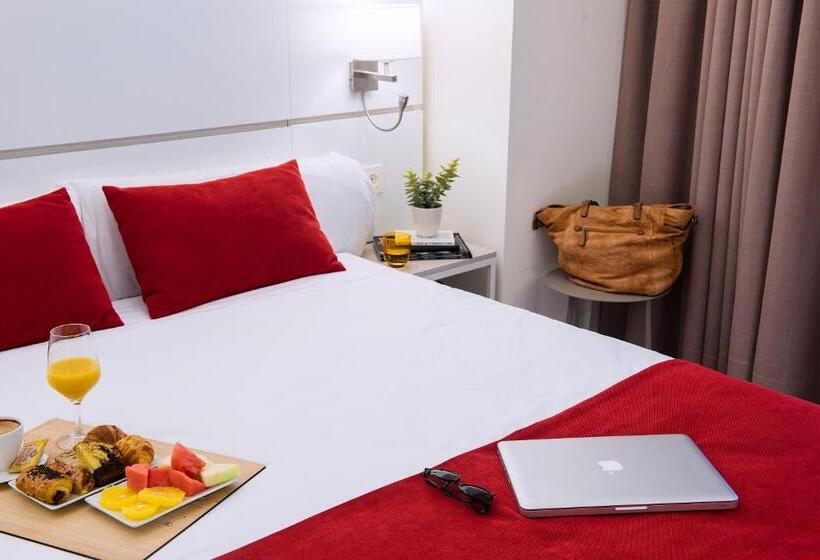 Номер Deluxe с Балконом, Pompaelo Plaza Del Ayuntamiento & Spa