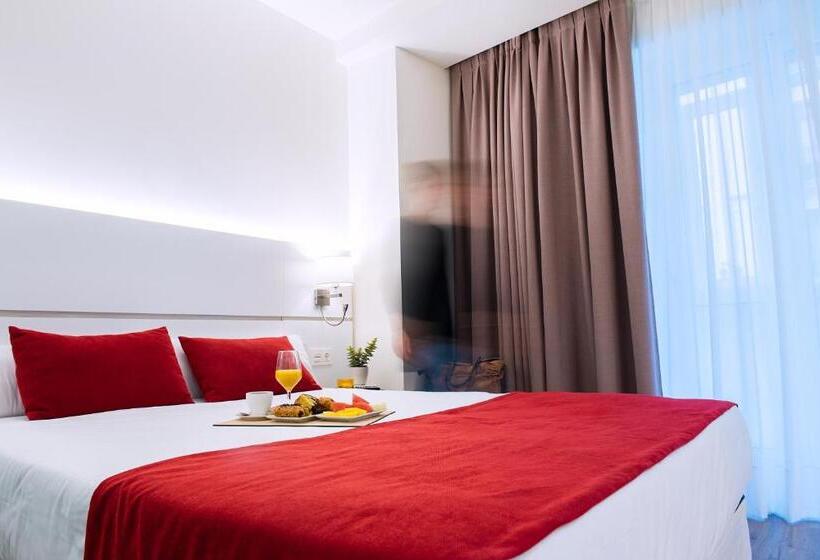 Номер Deluxe с Балконом, Pompaelo Plaza Del Ayuntamiento & Spa