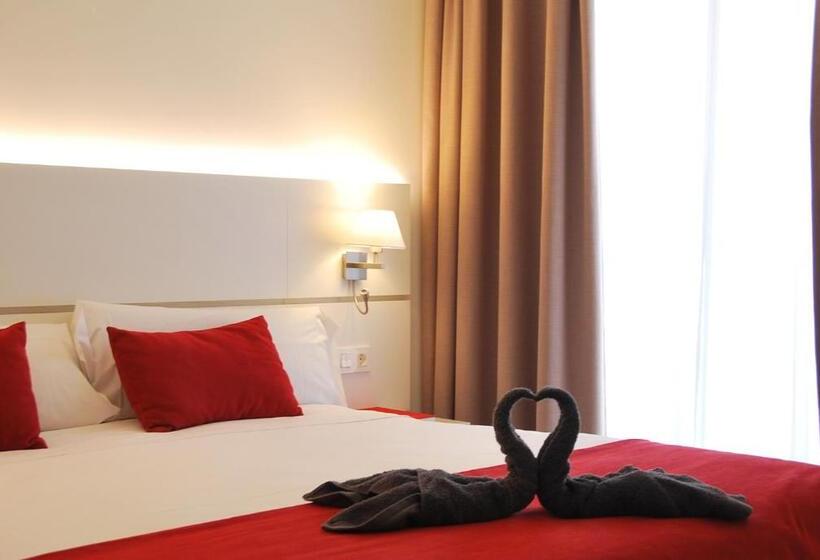 발코니 디럭스 룸, Pompaelo Plaza Del Ayuntamiento & Spa