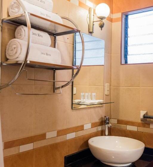 标准三人间, Santa Marta