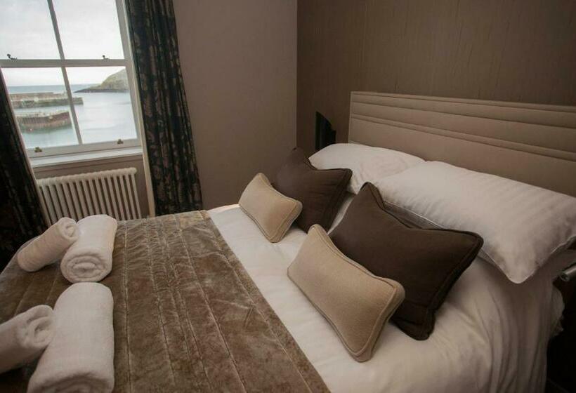 غرفة ديلوكس مطلّة علي البحر, The Marine