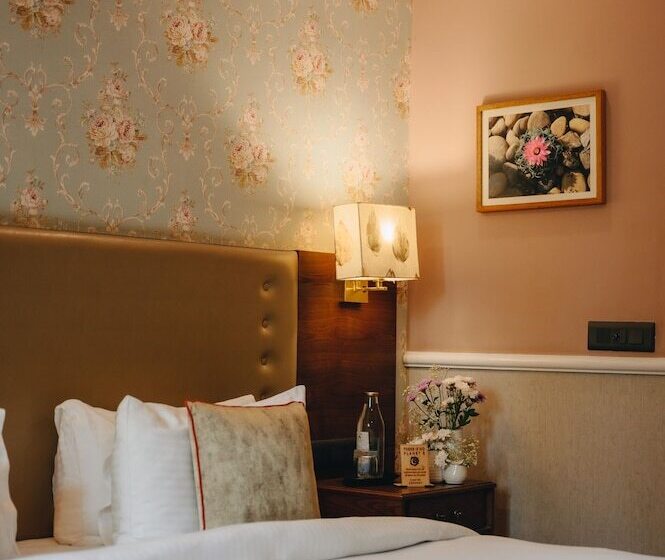 إستوديو قياسى, Karma Chalets