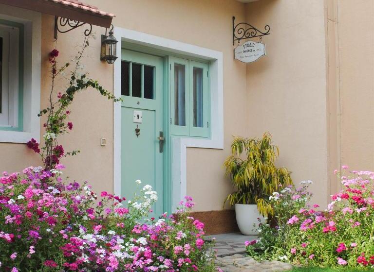 إستوديو قياسى, Karma Chalets