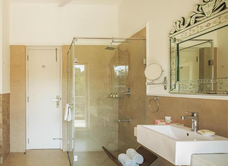 شقة غرفتين, Karma Chalets