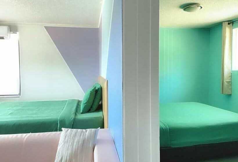 غرفة عائلية, Stop 21 Motel