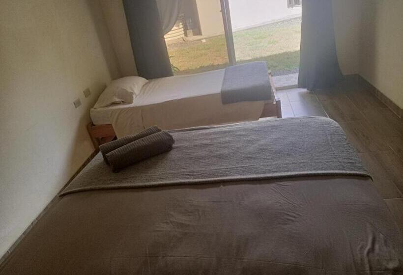 ガーデンビューファミリールーム, B&b Le Villette Las Lajas