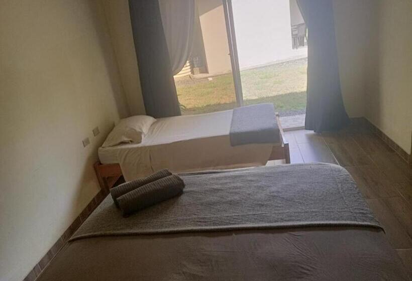 ガーデンビューファミリールーム, B&b Le Villette Las Lajas