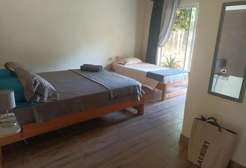 اتاق خانوادگی با چشم‌انداز باغ, B&b Le Villette Las Lajas
