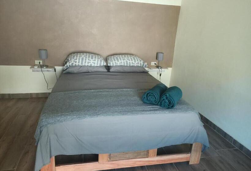 ガーデンビューファミリールーム, B&b Le Villette Las Lajas