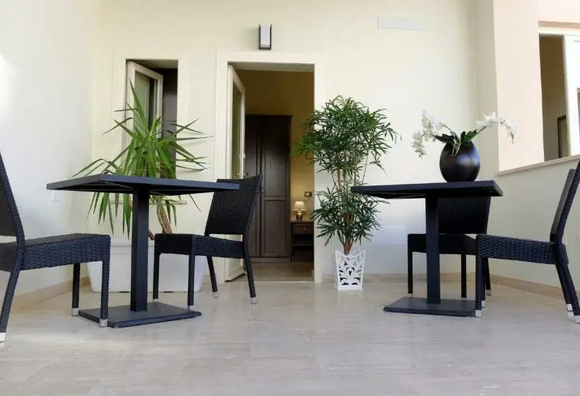 اتاق استاندارد چهار تخته, Eos Room And Breakfast