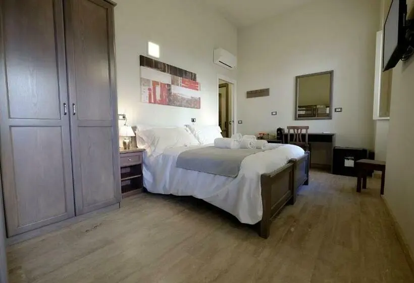 اتاق استاندارد چهار تخته, Eos Room And Breakfast