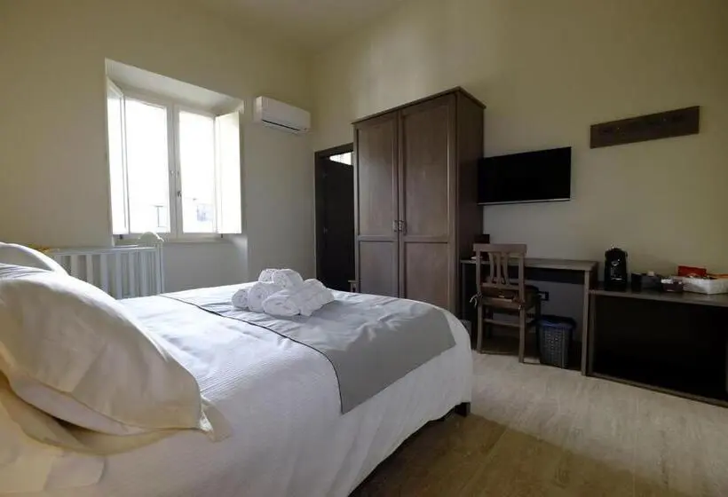 اتاق لوکس, Eos Room And Breakfast