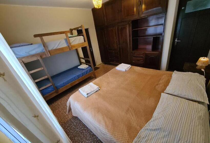 Standardrum, La Cúpula Hostel & Camping