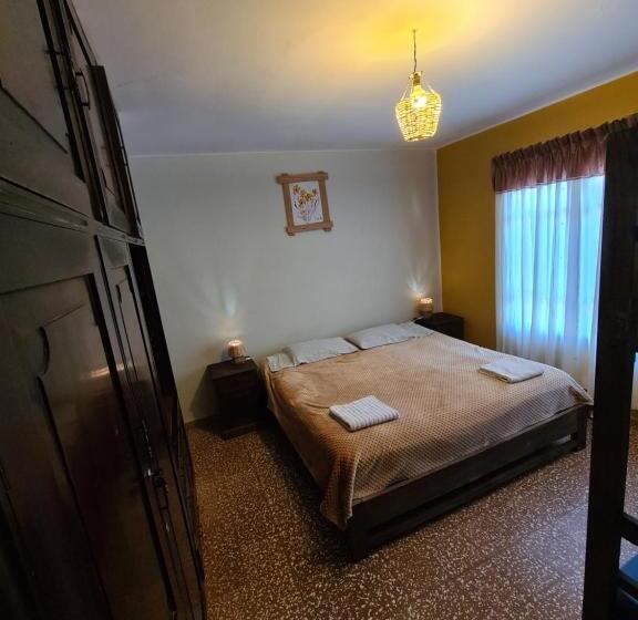 Standardrum, La Cúpula Hostel & Camping