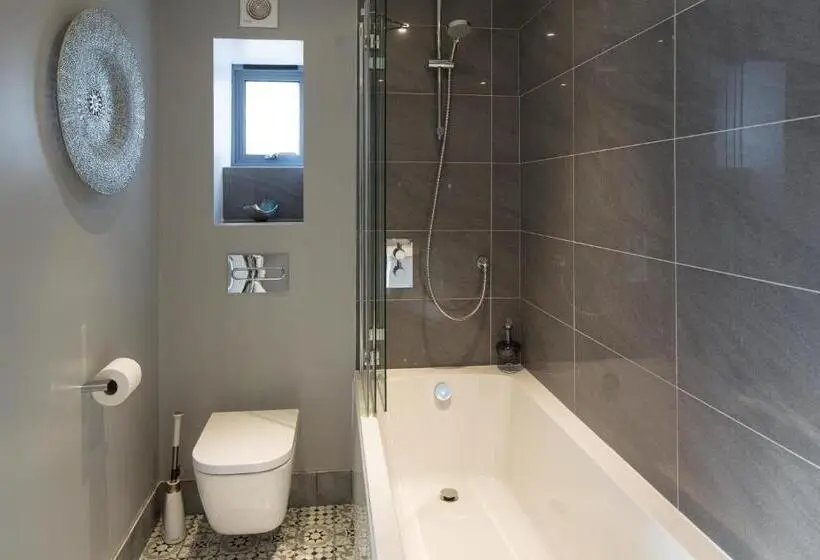 Cameră Deluxe cu Vedere la Mare cu Balcon, Driftwood B&b