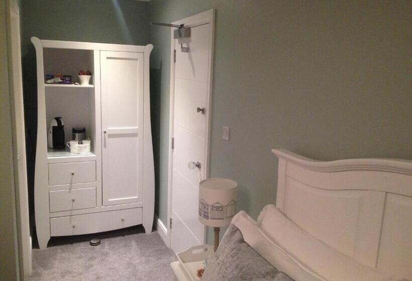 غرفة ديلوكس مطلّة علي البحر, Driftwood B&b