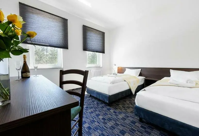 Standard-huone, Alex