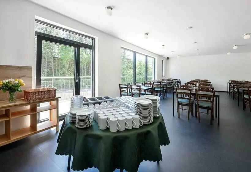 Standard-huone, Alex
