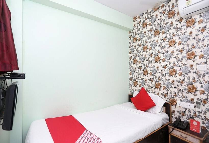 스탠다드 싱글 룸, Mega Palace