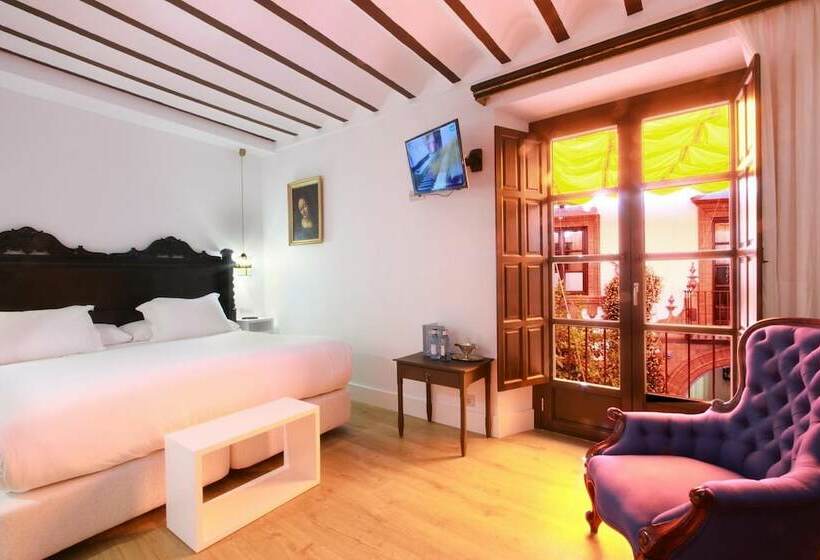 スタンダードルーム, Patria Chica