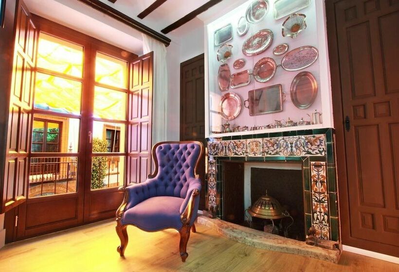 スタンダードルーム, Patria Chica