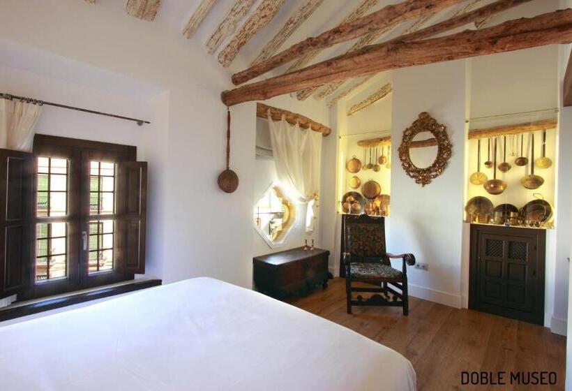 デラックスルーム, Patria Chica