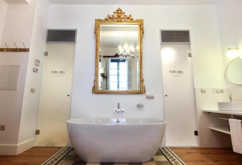 スイート, Patria Chica