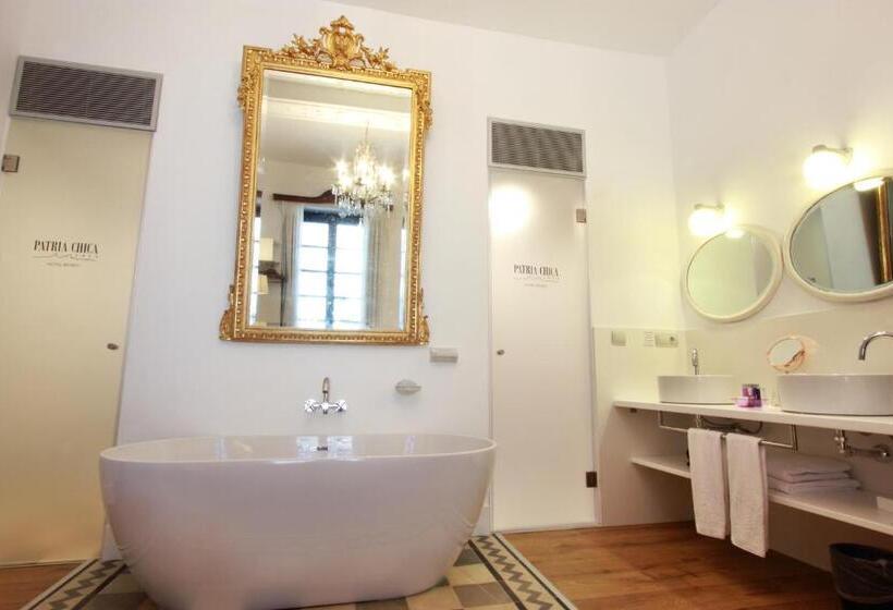 スイート, Patria Chica