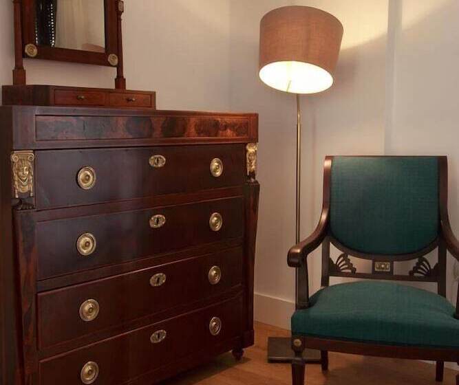 スタンダードルーム, Patria Chica