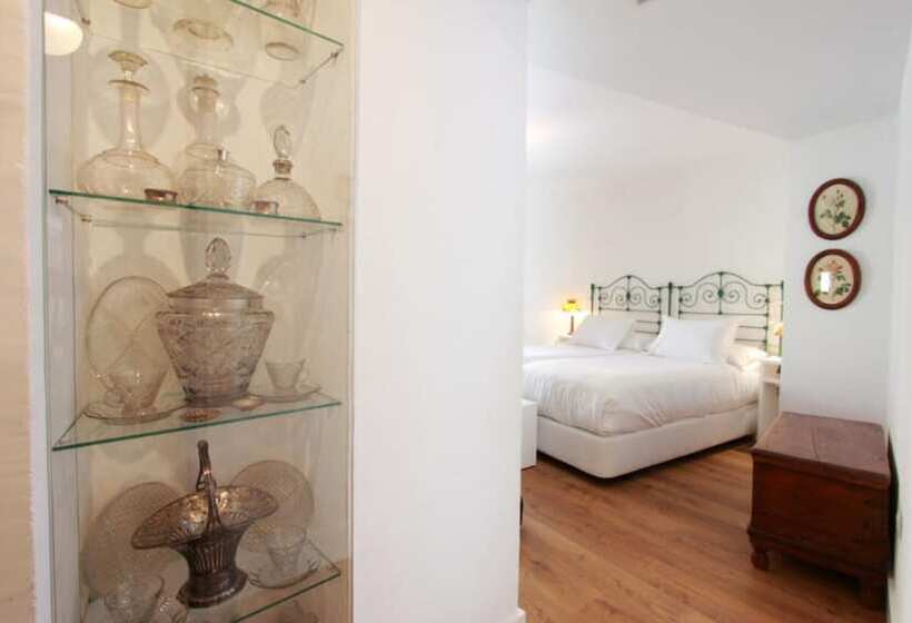 スタンダードルーム, Patria Chica