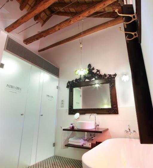 スイート, Patria Chica