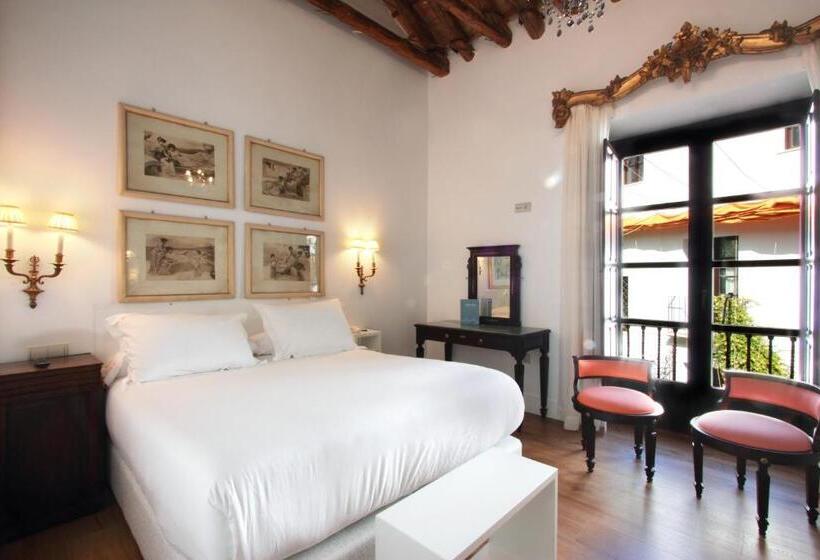 デラックスルーム, Patria Chica