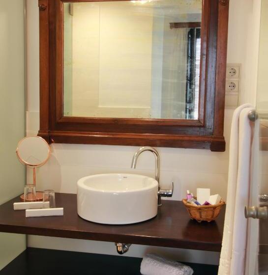 スタンダードルーム, Patria Chica