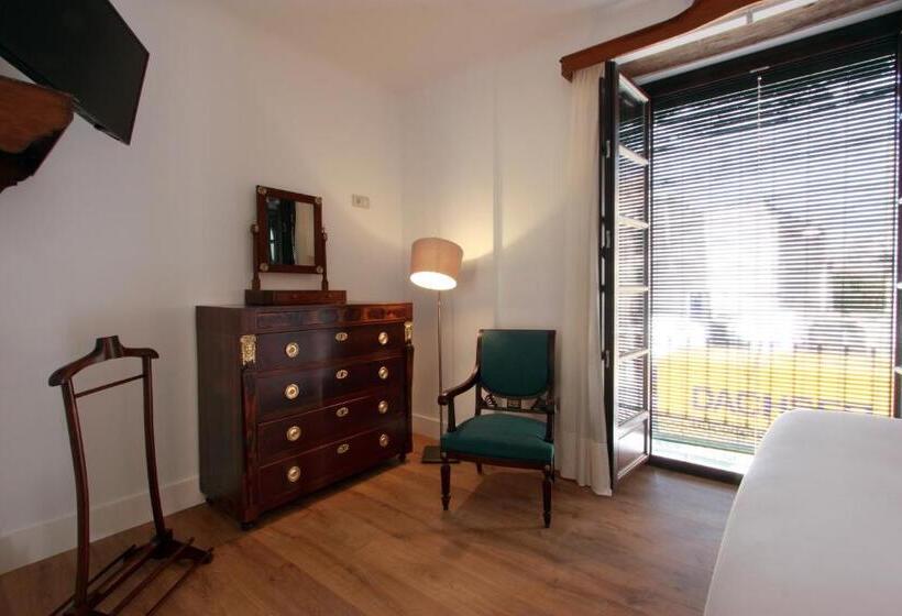 スタンダードルーム, Patria Chica