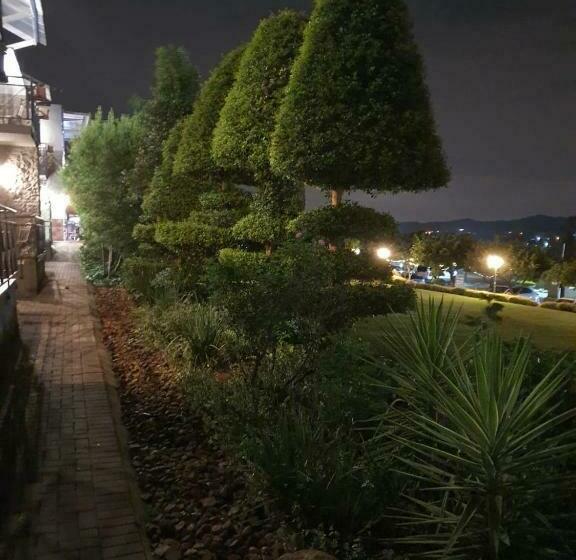 חדר אקונומי, Villa Paradiso