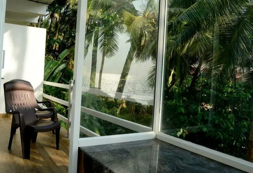 オーシャンビューデラックスルームバルコニー付き, White Shell Beach House