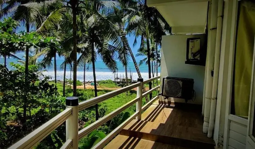 オーシャンビュースタンダードルームバルコニー付き, White Shell Beach House