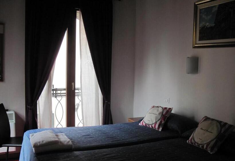 اتاق لوکس, Foresteria Valdese Venezia