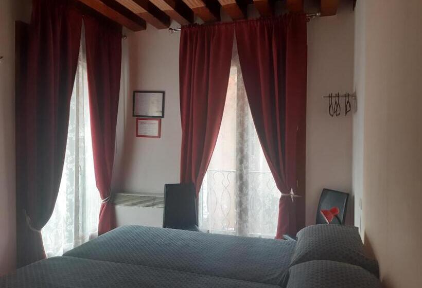 اتاق لوکس, Foresteria Valdese Venezia